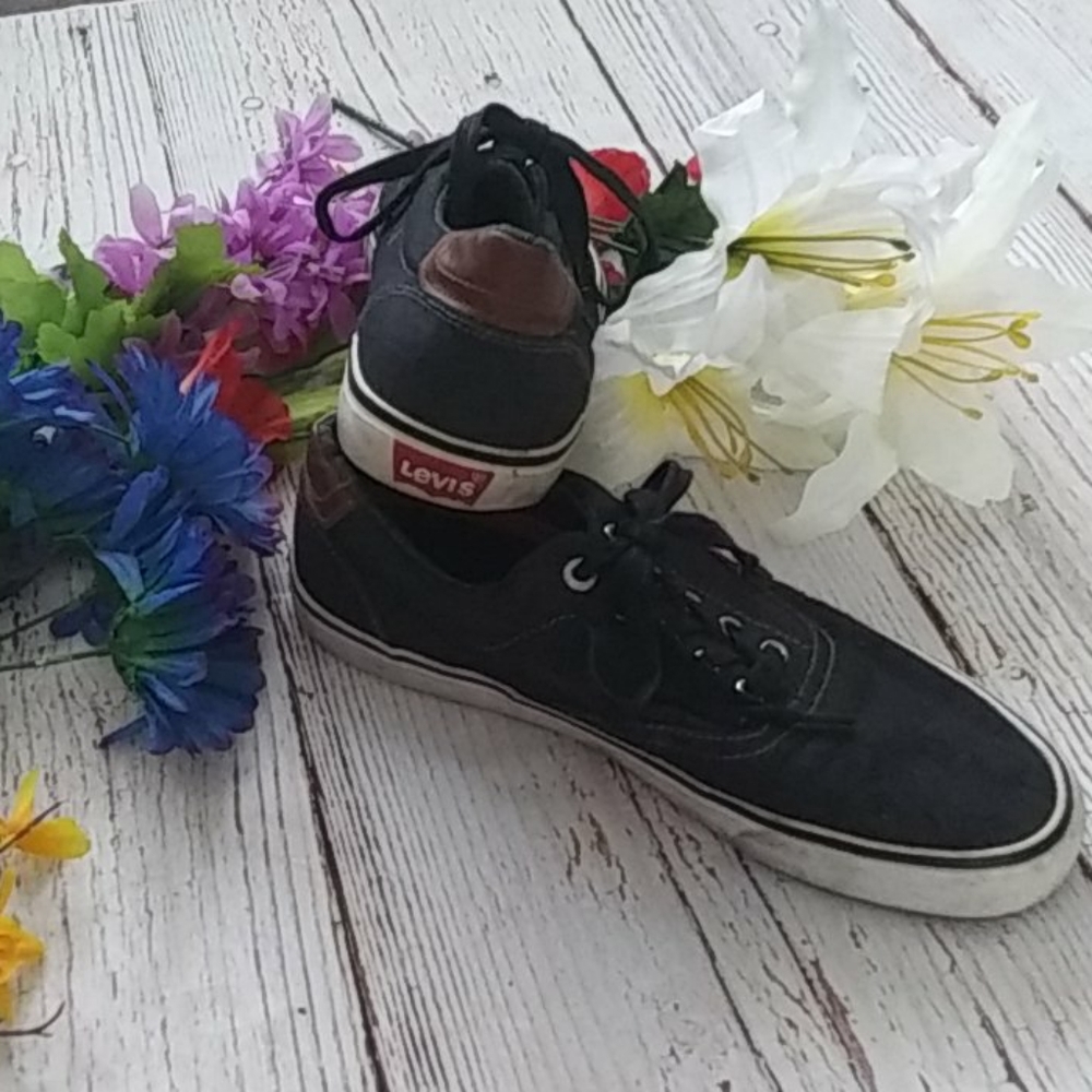 Levis shoes - Picture 4 of 4